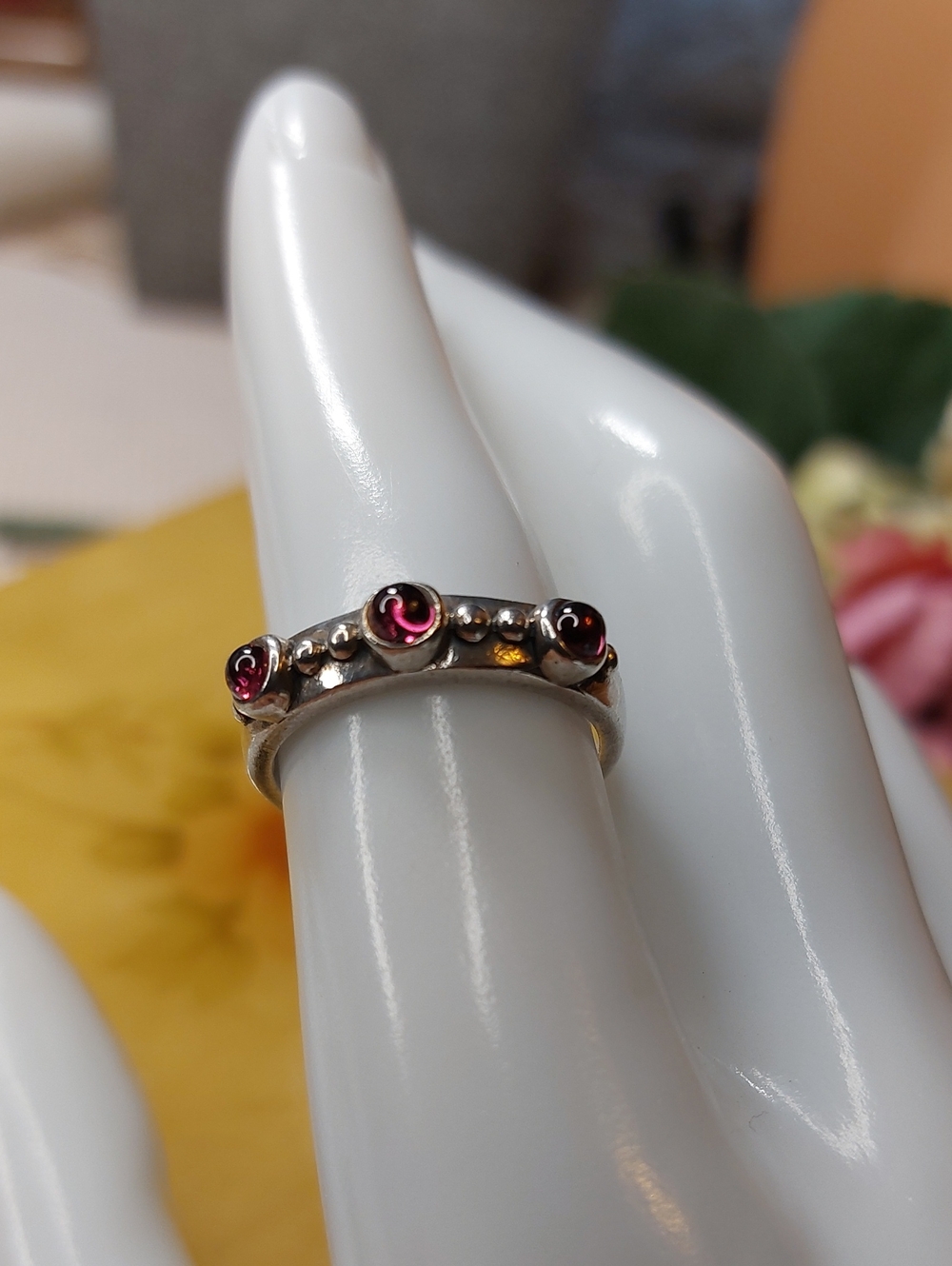 Vintage Balinese 925 Sterling Silver Multi-Stone Ring, Cabochon Garnet Sz 7